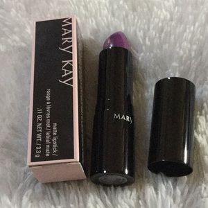 New in box! 💋 Mary Kay matte lipstick 💋